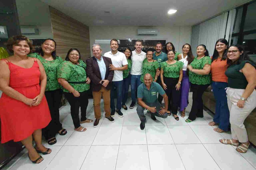 Olavo Neto garante mais de 35% de reajuste salarial para os servidores da educação de Murici