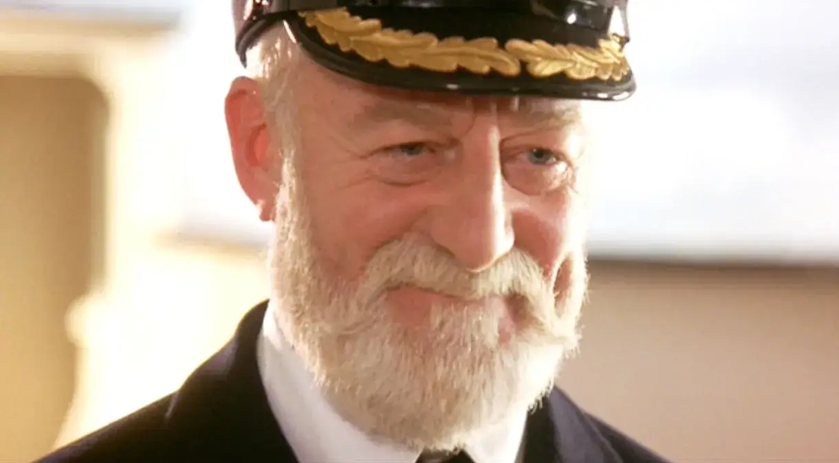 Bernard Hill como capitaõ no filme Titanic- @Reprodução