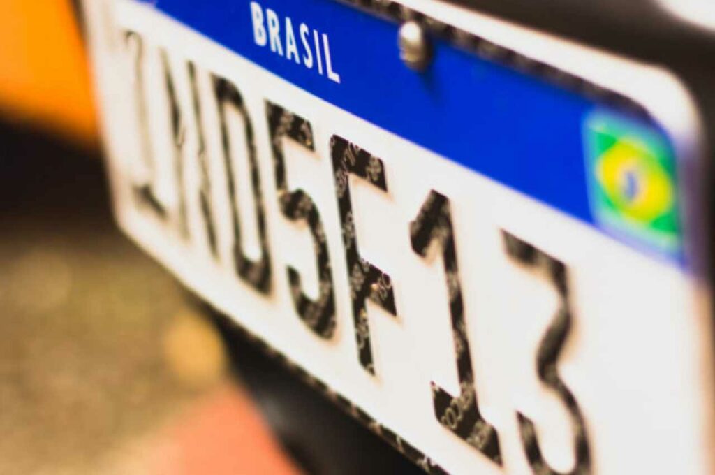 Perdeu a placa do seu veículo? Detran AL explica como proceder durante o período chuvoso