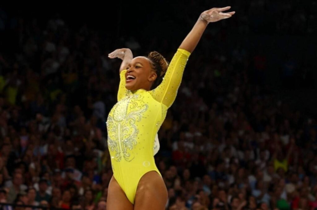 Rebeca Andrade ganha medalha de prata no individual geral em Paris