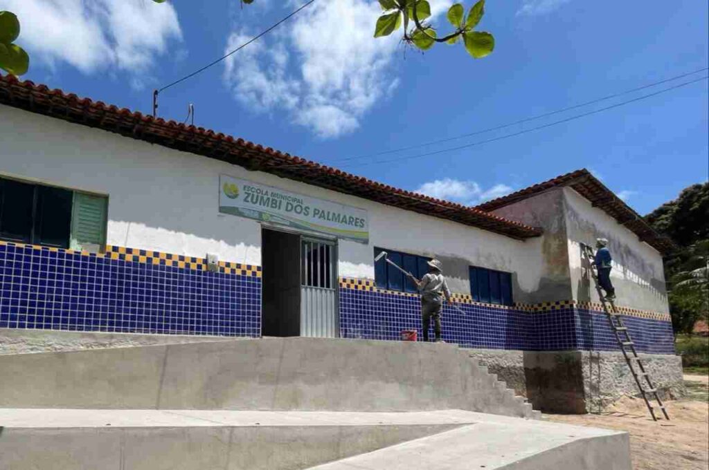 Branquinha segue realizando reestruturação de escolas