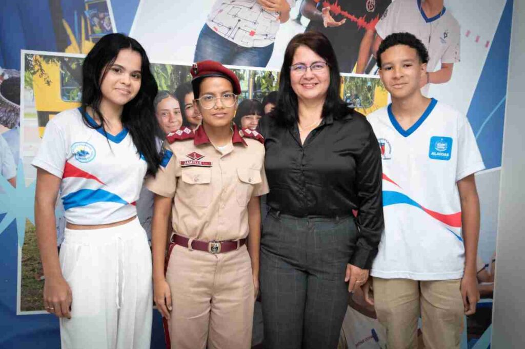 Rede estadual tem 37 medalhistas na Olimpíada Alagoana de Química