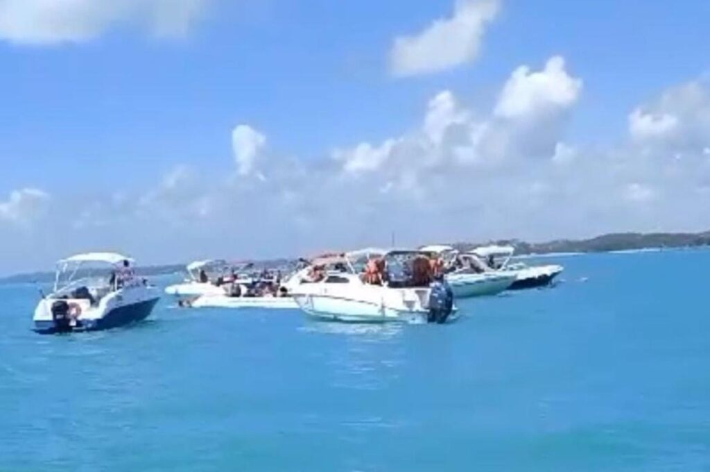 Turista paulista morre em naufrágio de catamarã em Maragogi