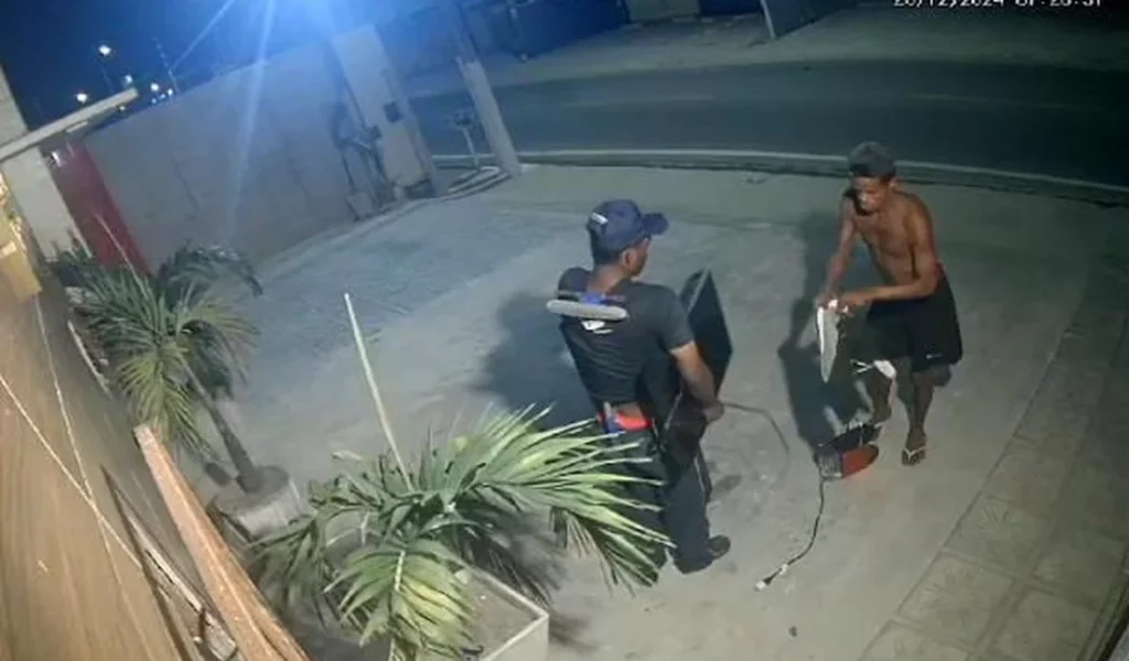 Homens invadem edifício no Feitosa e furtam objetos