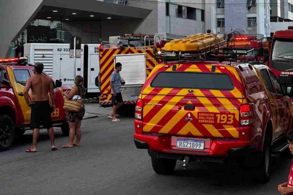 Policial morre após salvar hóspedes durante incêndio em hotel de Maceió