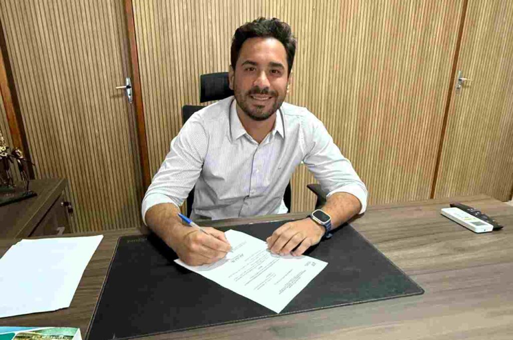 André Castro reúne equipe e traça metas para o início de mandato