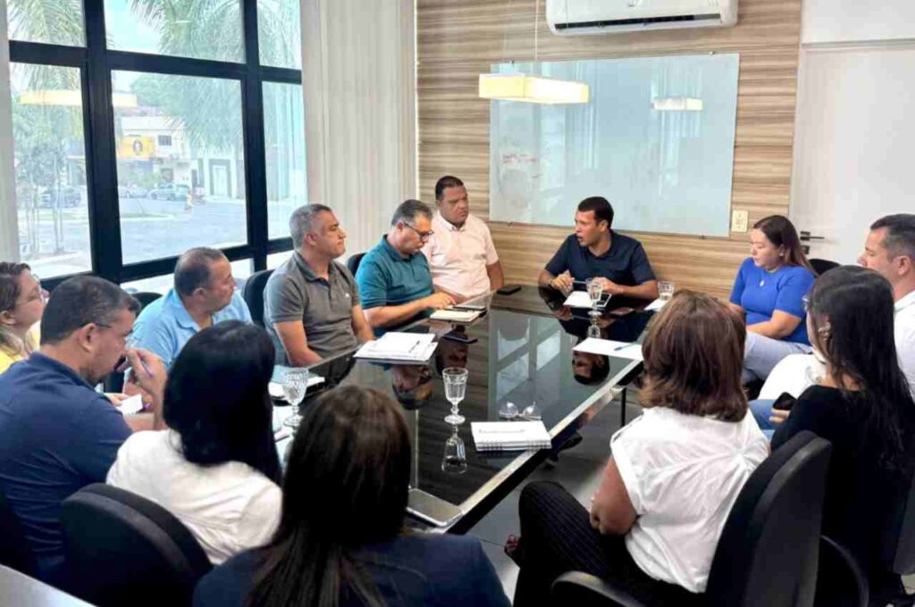 Prefeito de Murici e secretariado dão início à construção do plano de 100 dias de governo