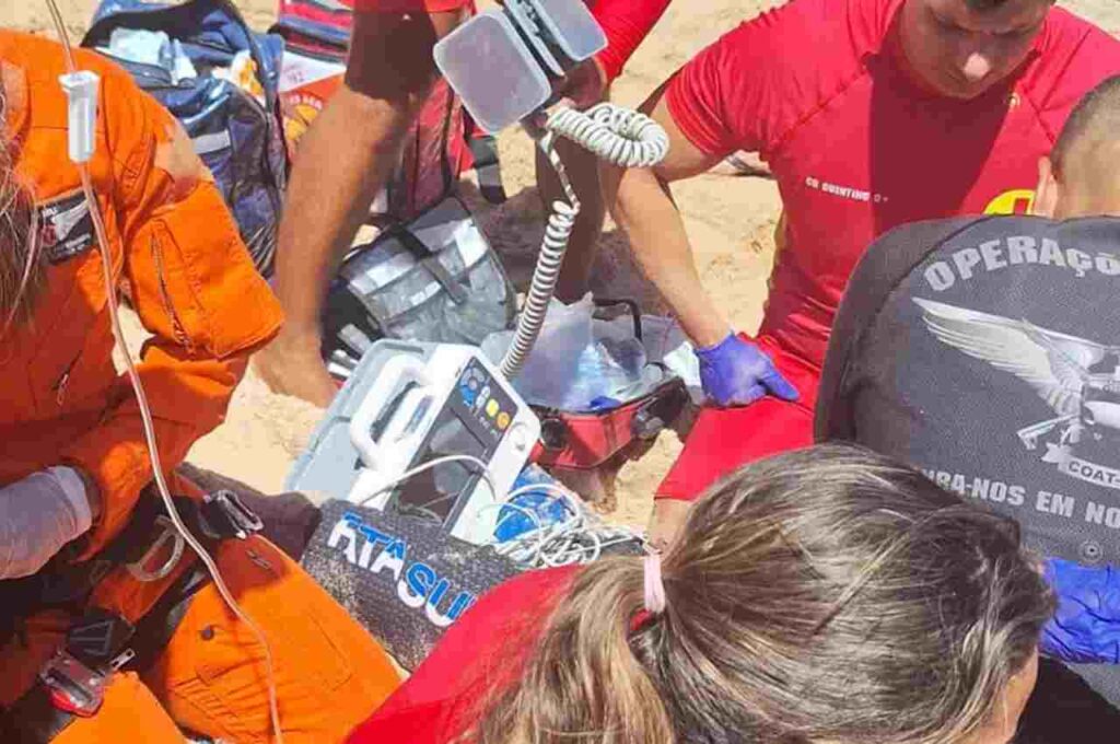 Homem morre após se afogar ao tentar salvar filha na Praia de Cruz das Almas