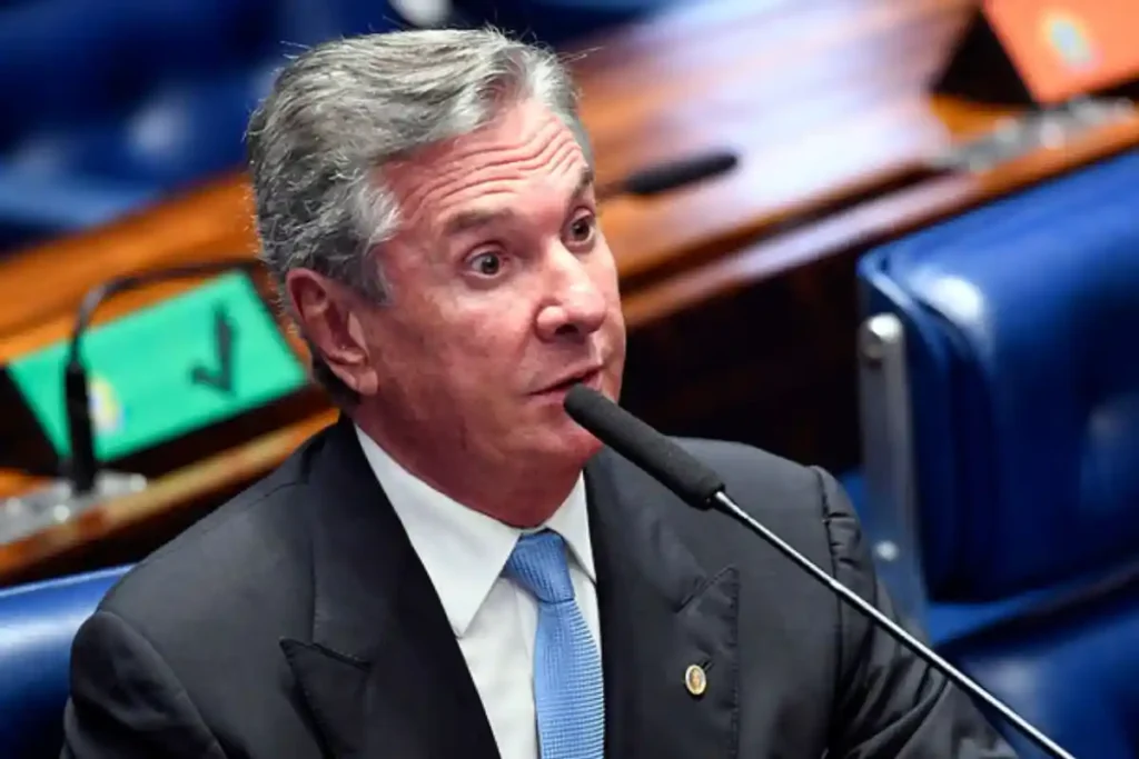 Fernando Collor diz que irá se entregar à Justiça após ordem de Moraes