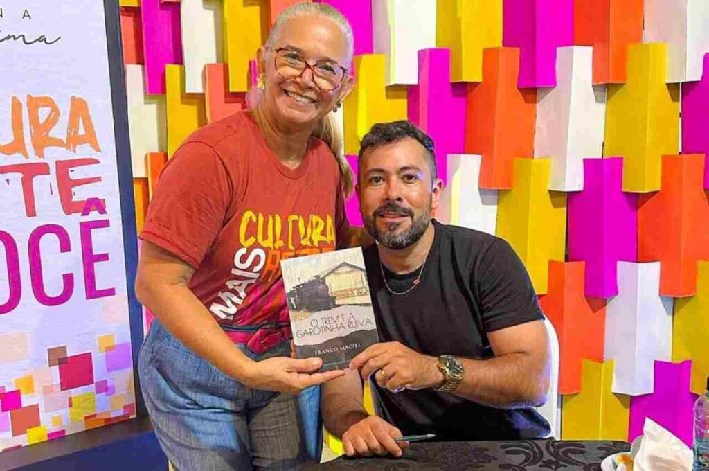 Livro de escritor palmarino é lançado em noite literária na Casa Jorge de Lima