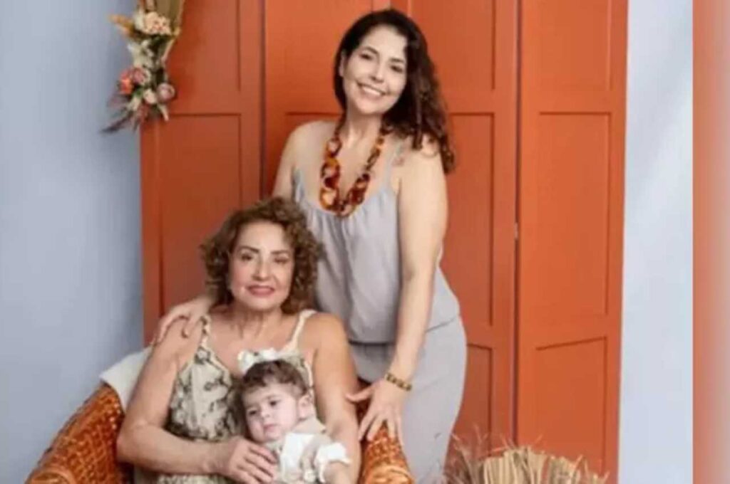 Mãe, avó, bebê e quatro cães são encontrados mortos em apartamento em BH