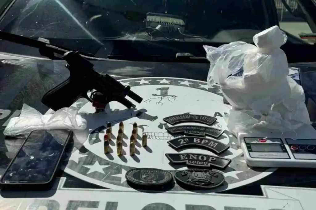 Homem é preso com pistola e quase 700g de droga em União dos Palmares