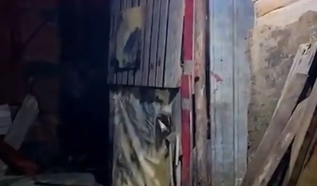 Ex-presidiário é executado com 12 tiros em barraco na Favela da Portelinha, em Maceió