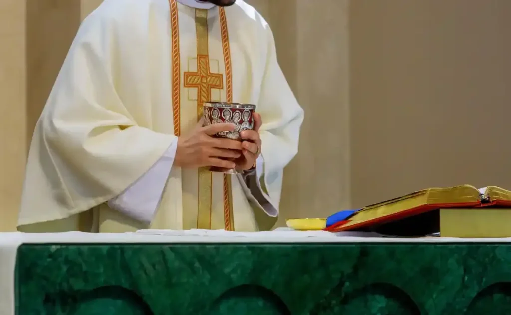 Número de católicos no Brasil cai ao menor nível da história, revela Censo do IBGE