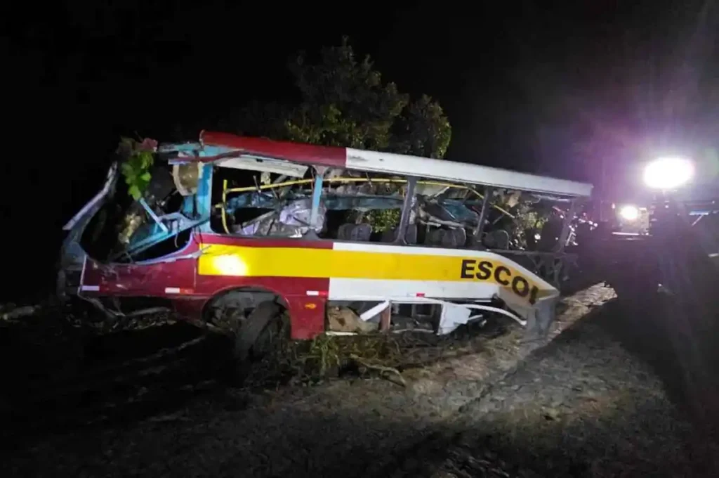 Perícia descarta falha mecânica como causa de acidente com ônibus na Serra da Barriga