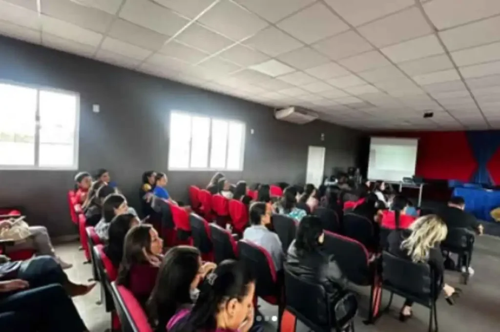 Capacitação sobre direitos de crianças e adolescentes reúne profissionais de várias áreas em Ibateguara