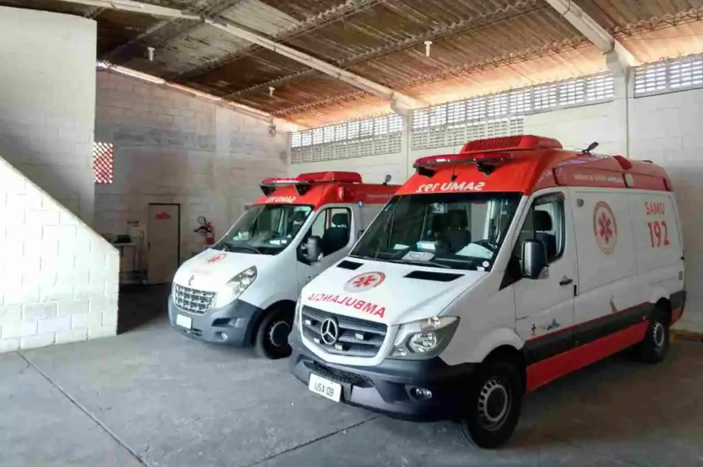 Gestante entra em trabalho de parto em via pública e é socorrida por equipe do Samu em Maceió