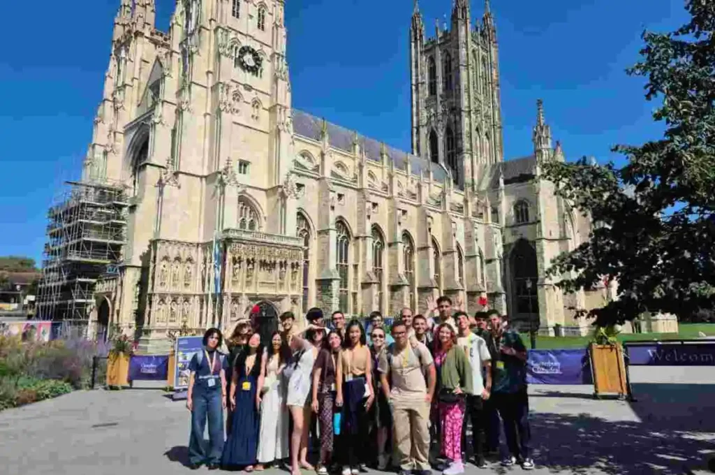 Alunos de Alagoas na Inglaterra: Governo lança 3ª edição de intercâmbio com bolsa de R$ 3.600