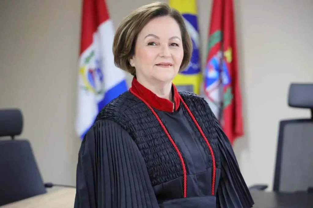 Senado aprova indicação da alagoana Marluce Caldas para o STJ