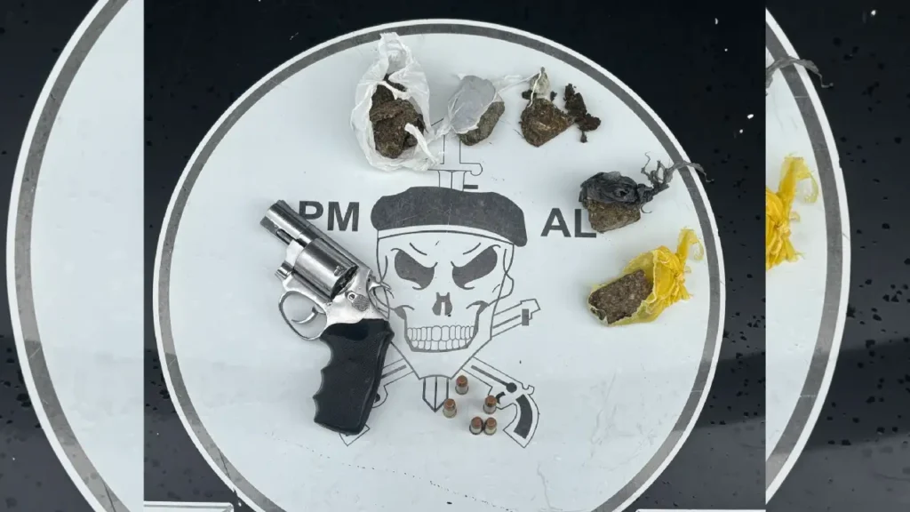 Homem é preso com drogas e arma de fogo no Conjunto Padre Donald, em União dos Palmares