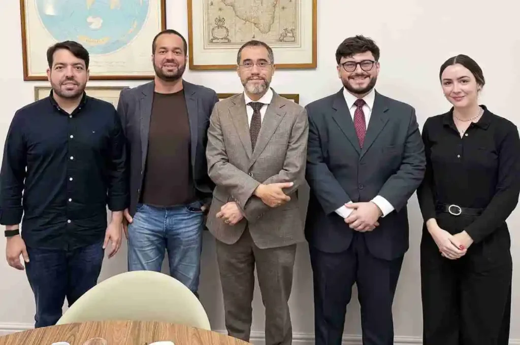 Alagoas inicia articulação internacional com o Reino Unido para reforçar proteção da infância no ambiente digital