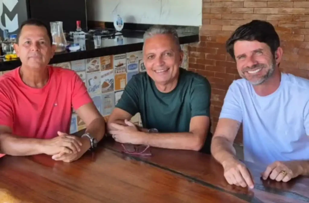 Foto com Tita: como Junior Menezes neutraliza a oposição em União