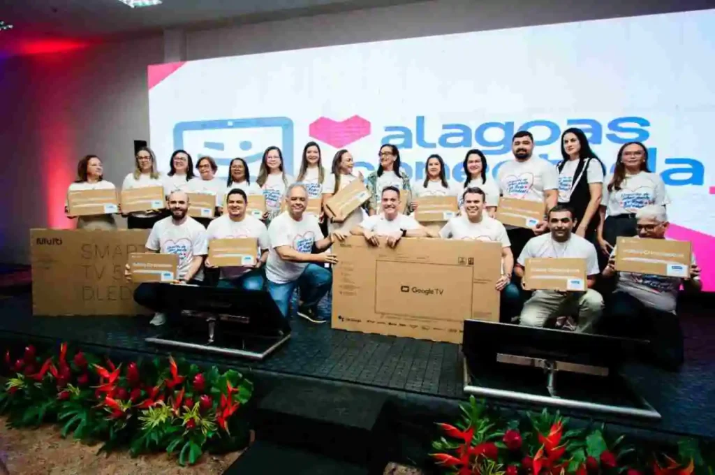Alagoas lança programa para ampliar tecnologia e conectividade nas escolas