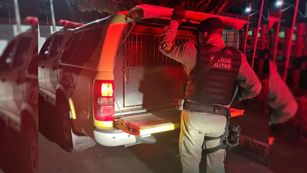 Homem agride técnicos de enfermagem em hospital de São José da Laje e acaba conduzido pela Polícia Militar