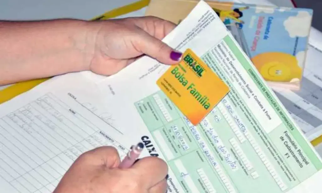 Golpe ou erro do sistema? Beneficiários denunciam bloqueio inesperado do Bolsa Família