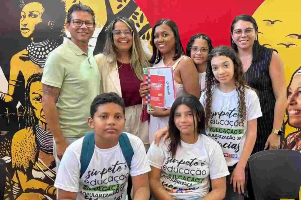 Estudantes de Branquinha têm livros lançados na 11ª Bienal do Livro de Alagoas