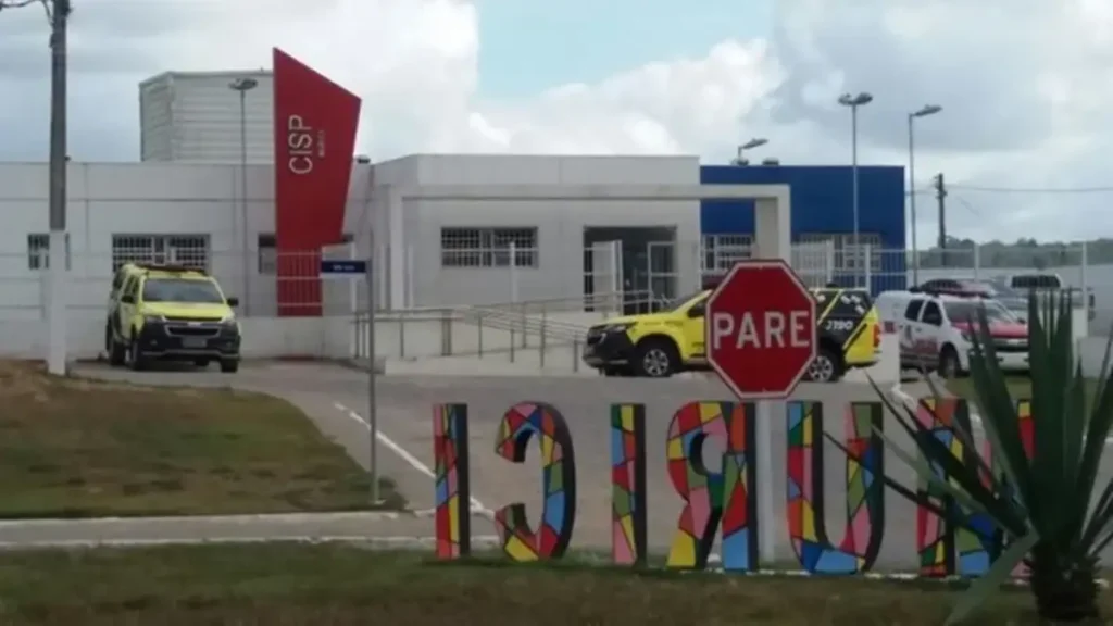 Murici: PM flagra motociclista sem capacete, na contramão e em alta velocidade