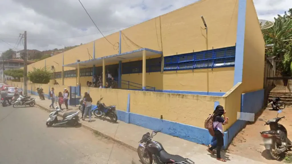 Prefeitura de Água Branca pode pagar indenização após funcionários de escola humilhar aluno autista