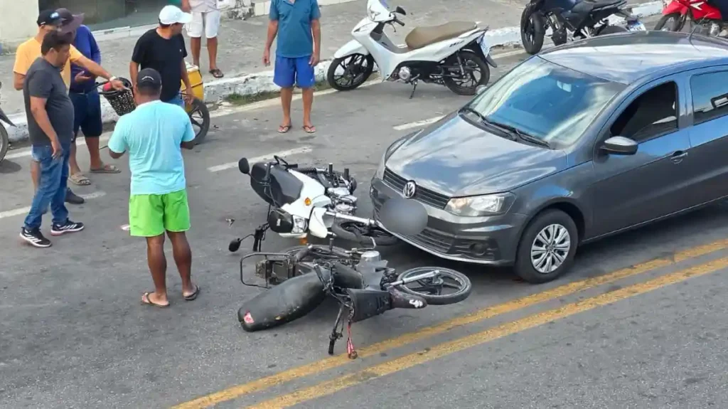 Adolescente em “cinquentinha” provoca acidente, derruba duas motos e foge no Centro de União dos Palmares
