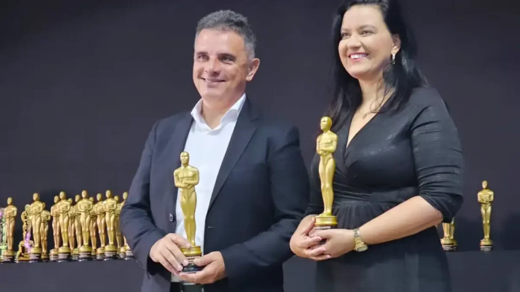 Areski Freitas recebe o prêmio Oscar Alagoano em Maceió