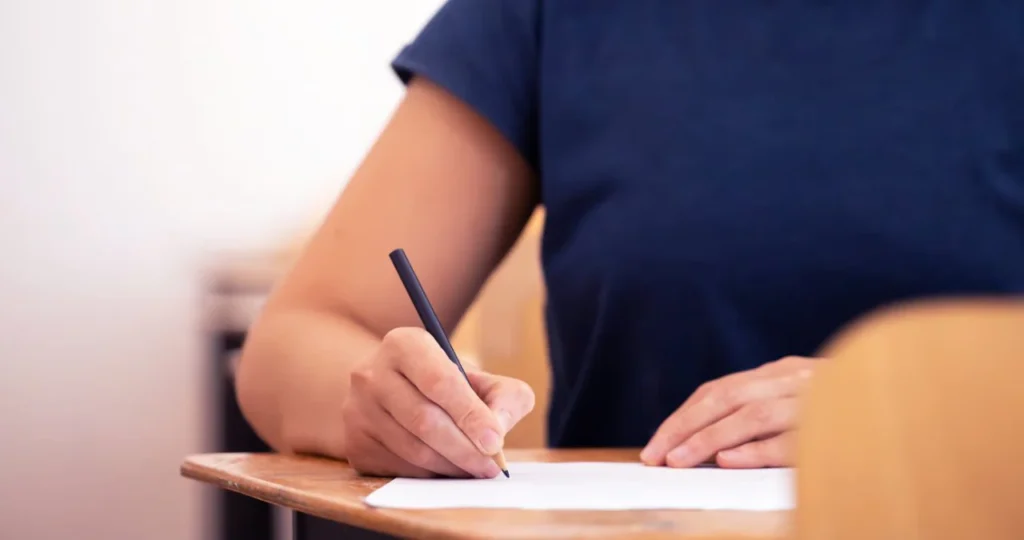 Governo de Alagoas oficializa comissão para novo concurso da Educação com 1.442 vagas