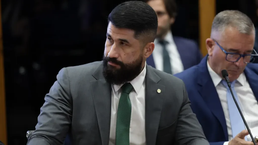 Delegado Fabio Costa lidera ranking de gastos parlamentares em 2025; veja a lista