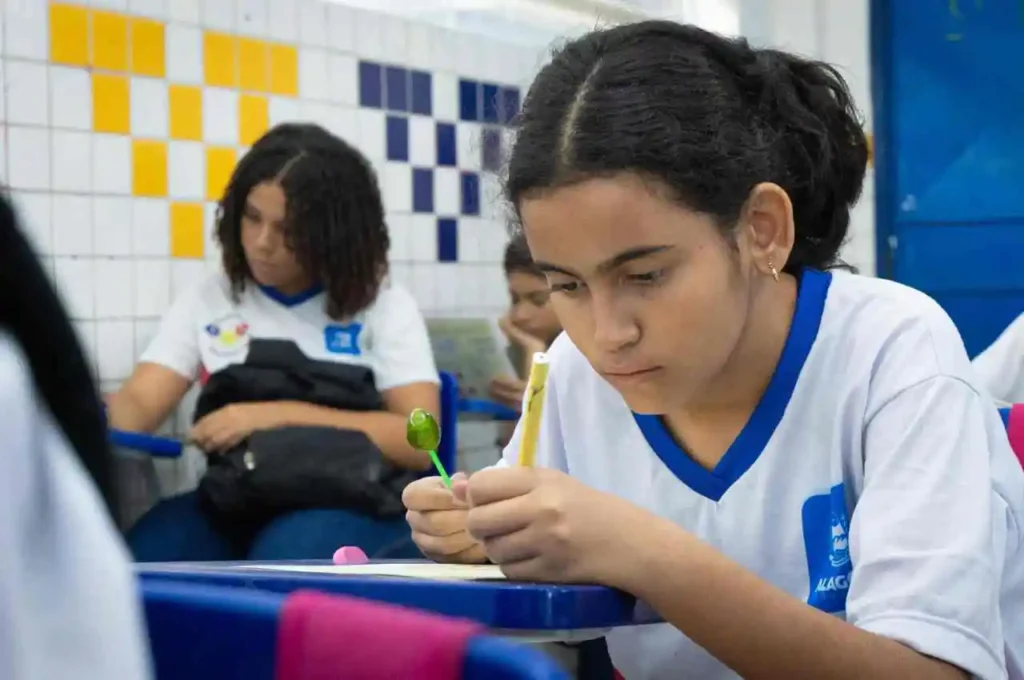 Rede estadual abre matrículas online para estudantes novatos em 2026