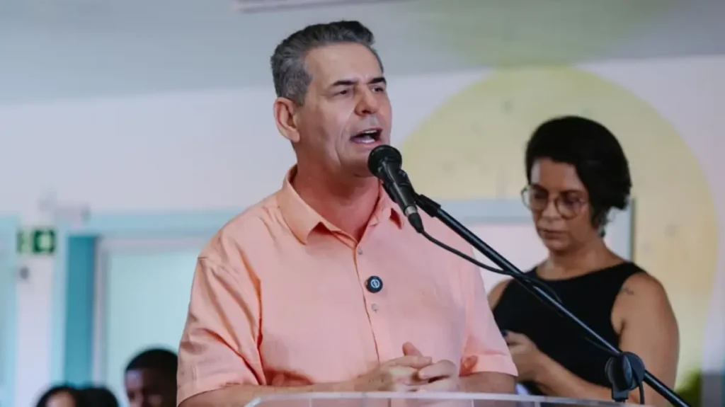 Geo Cruz anuncia 18º salário para Educação em Ibateguara e estabelece marco histórico