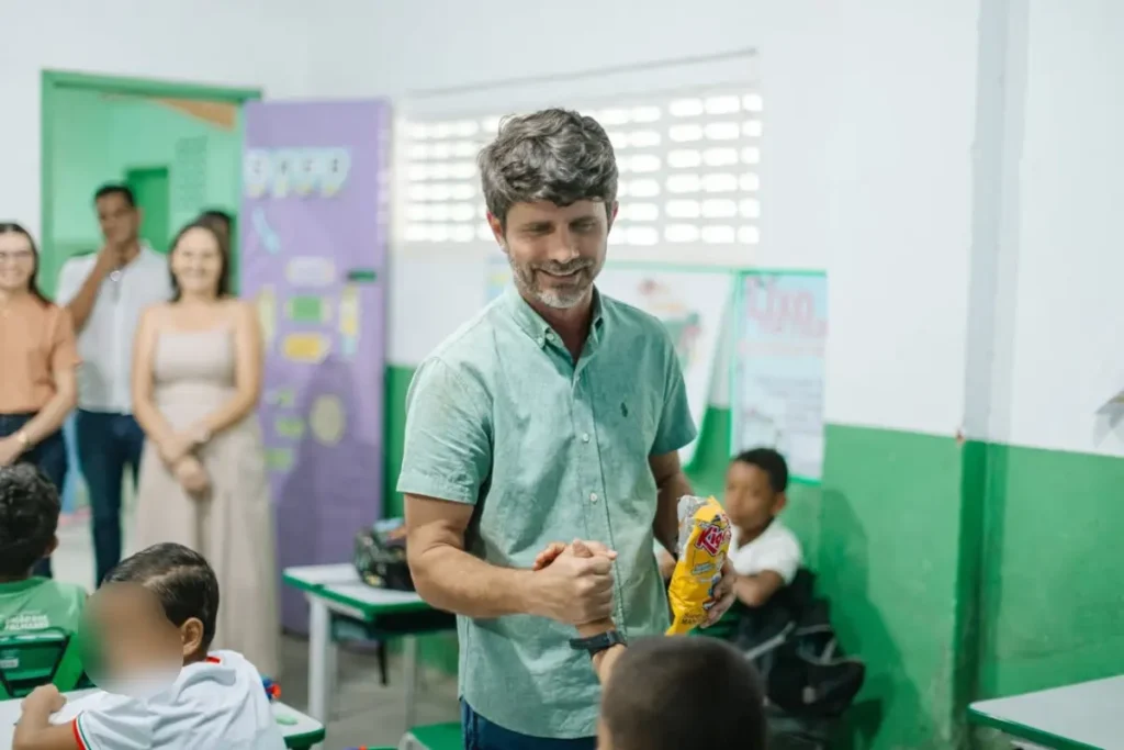 JM sanciona pacote de leis e reconhece entidades de surdos e autistas como utilidade pública