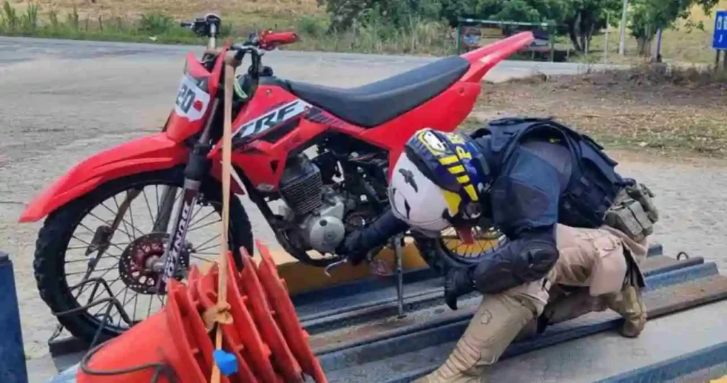 Homem que pagou R$ 2 mil por moto adulterada acaba preso pela PRF em União dos Palmares