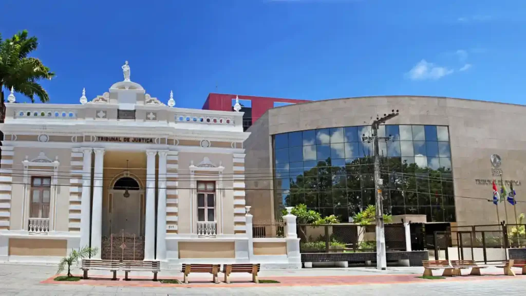 TJ-AL suspende multa contra advogado e reafirma competência exclusiva da OAB para sanções