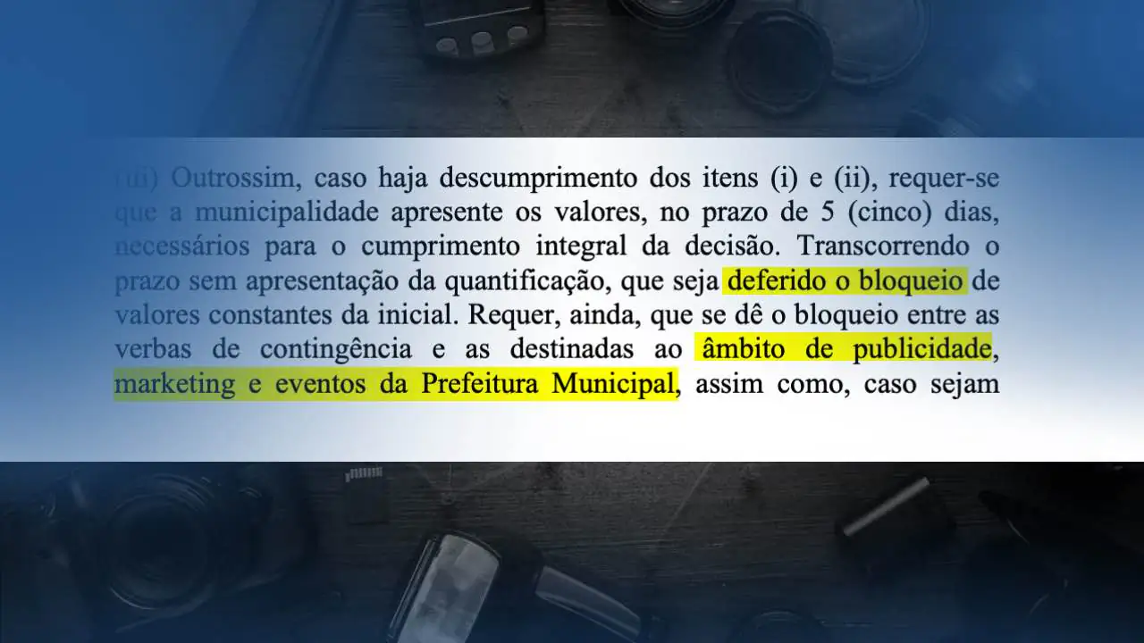 Pedido do Ministério Público cita possibilidade de bloqueio de verbas de publicidade, marketing e eventos da Prefeitura de Maceió.