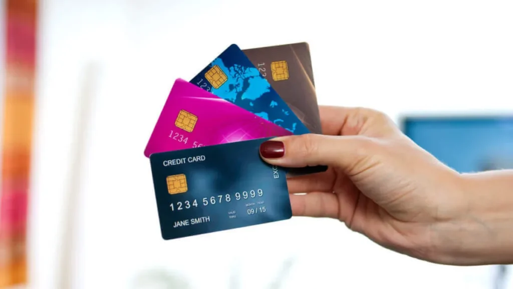 Cartão de crédito: rotativo, mínimo e parcelamento — como pagar menos juros (guia completo)