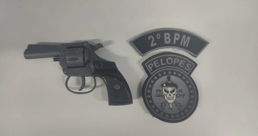 Carroceiro é preso em União dos Palmares com revólver na cintura e munições
