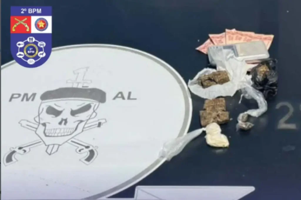 Drogas no campo de futebol: Homem é preso em flagrante pelo Pelopes em União