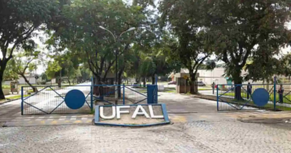 Ufal abre edital com 23 vagas para professor substituto em 2026