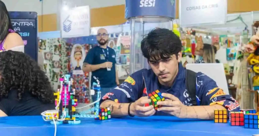 SESI e SENAI levam robótica, exames de vista e programa de soluções à Feira dos Municípios